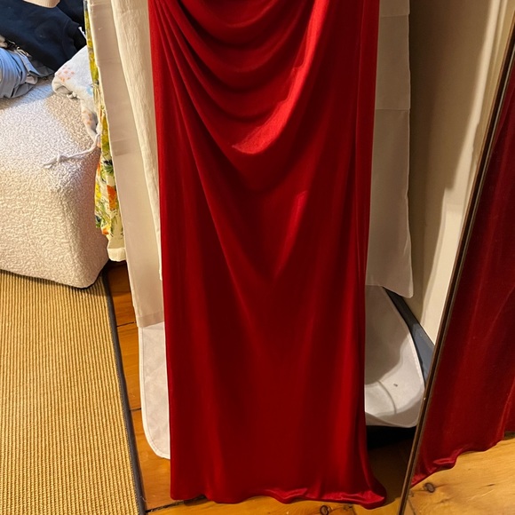 Red one shoulder long sleeve maxi dress - Picture 14 of 14